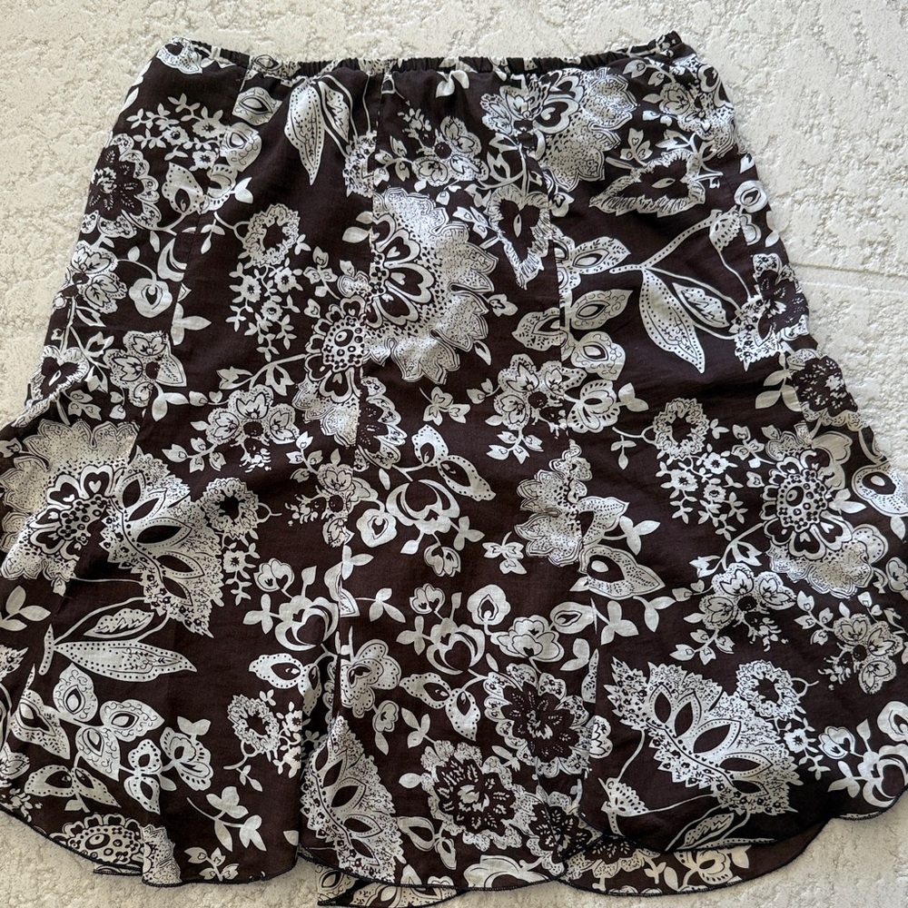 Attention Monochrome Floral A-Line Skirt